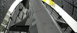 Das US-Shuttle X-37B in der Cape Canaveral Air Force Station (Archivbild vom April 2010).