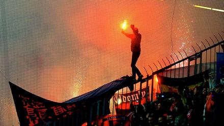 "Fans" von Spartak Moskau sorgten in Zilina für eine 22-minütige Spielunterbrechung.