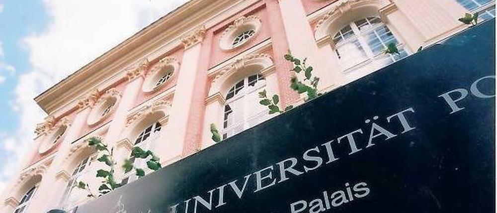 Immer mehr Berliner Abiturienten suchen sich für ihr Studium eine Universität im Land Brandenburg aus. 