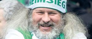 Visionär. Dieser Werder-Fan rechnete bereits vor dem Spiel mit einem Bremer Sieg im Weserstadion. Foto: dpad