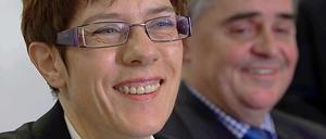 Die Neue, der Alte: Annegret Kramp-Karrenbauer soll auf Peter Müller folgen.