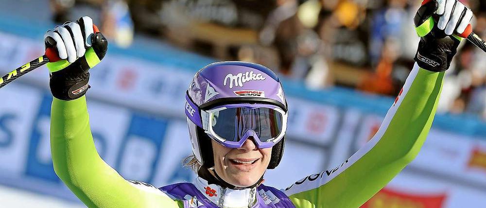 Maria Riesch freut sich über Ihren Sieg