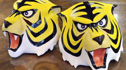 Steiff-Tiger, oder gar nur Menschen mit Tiger-Masken? Im Wettbewerb mit dem effizienten China entwickeln die westlichen Demokratien einen Minderwertigkeitskomplex.