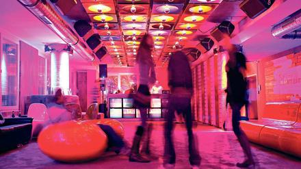 Der neue Club „My Name is Barbarella“ fasziniert durch seine grellen Farben.