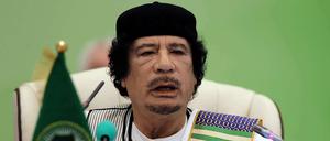 Gaddafis "Volksrepublik" ist zwar das reichste nordafrikanische Land, doch vom Reichtum fallen für die große Mehrheit der 6,5 Millionen Libyer nur ein paar Krümel ab.