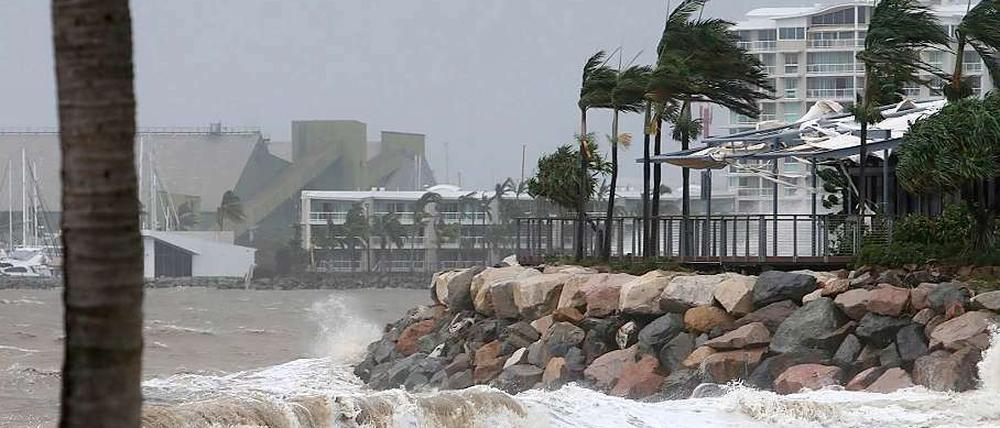 Mit Wucht war der Wirbelsturm, der als einer der verheerendsten in der Geschichte Australiens gilt, auf die Küste getroffen.