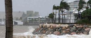 Mit Wucht war der Wirbelsturm, der als einer der verheerendsten in der Geschichte Australiens gilt, auf die Küste getroffen.