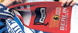 Berlin bleibt Blau-Rot-Weiß. Früher waren die beiden Fanszenen befreundet. Doch bis auf ein paar alte Devotionalien ist nicht mehr viel davon zu sehen.