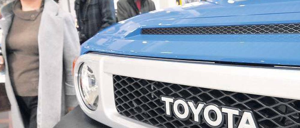 Starke Nachfrage, starker Yen. Toyotas sind trotz Qualitätsmängeln gefragt. Der hohe Wechselkurs der japanischen Währung macht dem Konzern aber schwer zu schaffen. 