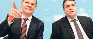 Wohin. Der „Seeheimer Kreis“ ist von Olaf Scholz (l.) begeistert. Parteichef Sigmar Gabriel will keine Kurskorrektur. Foto: Wolfgang Kumm/dpa