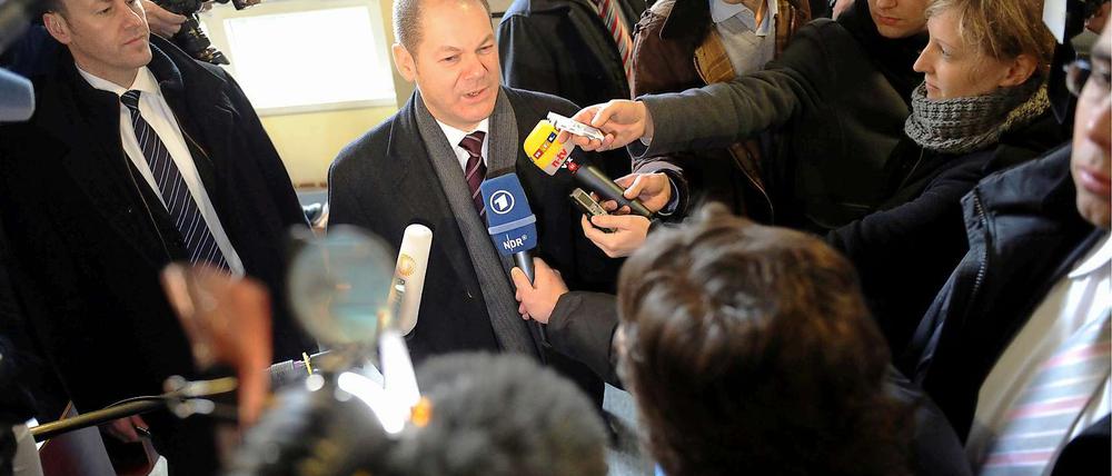 Sieger an der Elbe: Mit Olaf Scholz wird Hamburg wieder rot.