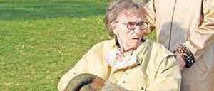 Kuren und Rentenzusätze für pflegende Angehörige sind in Aussicht gestellt. 