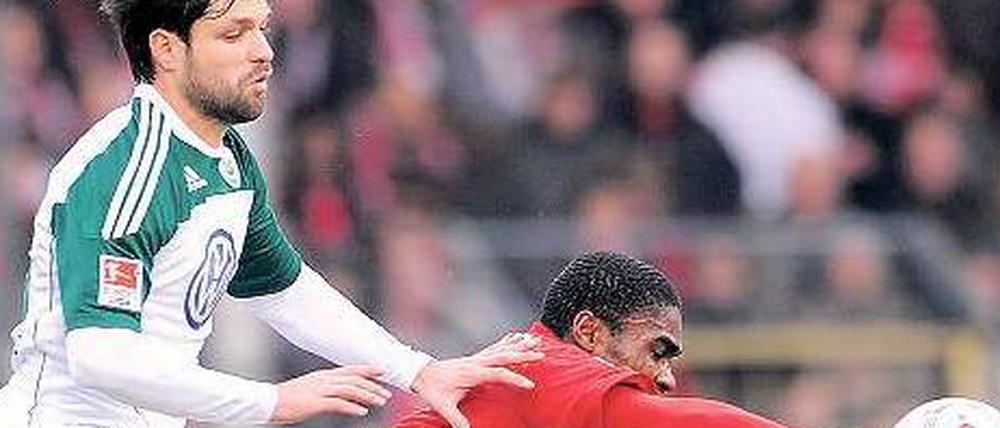 Reumütige Diva. Diego (links, gegen Makiadi) überzeugte in Freiburg.