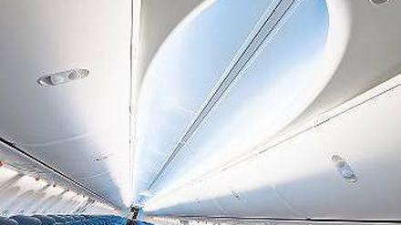 Blau ist die neue Grundfarbe in der Kabine bei Air Berlin.