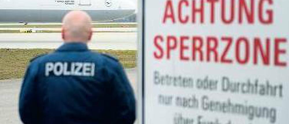 Überprüft. Flüge aus Japan. Foto: dpa