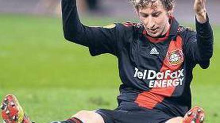 Platzverweis? Bayer 04 prüft eine Trennung von Sponsor Teldafax. Foto: dpa