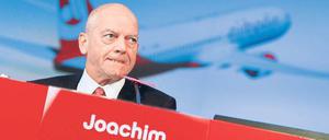 Kämpferisch. Joachim Hunold, seit 20 Jahren an der Spitze, will bis zu seinem 65. Geburtstag im September 2014 Air-Berlin-Chef bleiben. 