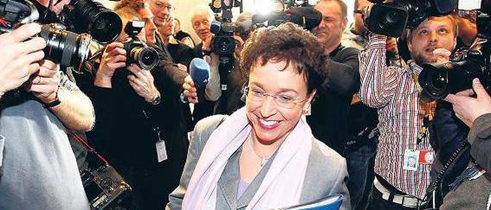 Resolut. FDP-Fraktionschefin Birgit Homburger, die nach den Wahlniederlagen in ihrer Heimat Baden-Württemberg und in Rheinland-Pfalz als angezählt galt, bleibt im Amt – ob vorerst oder auf Dauer, wird sich zeigen.