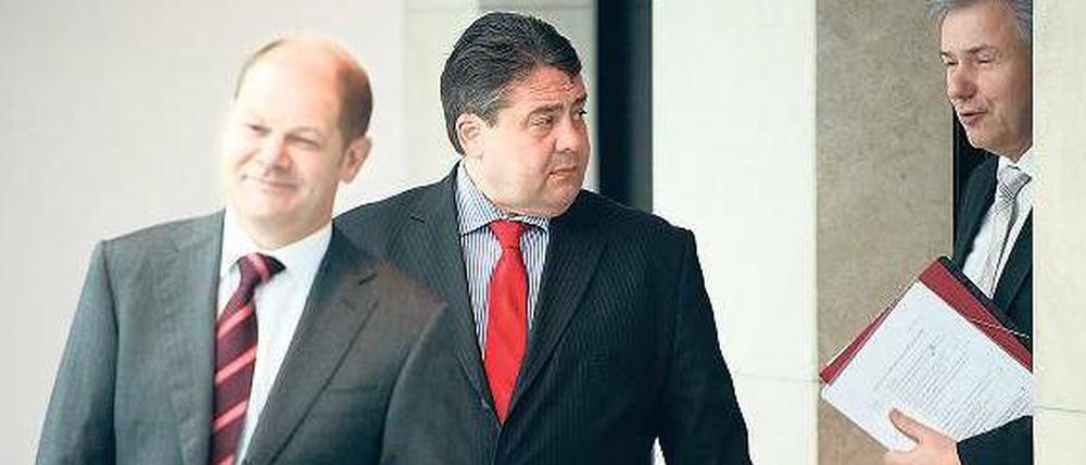 Und jetzt? Olaf Scholz hat in Hamburg Anfang des Jahres einen Wahlerfolg gefeiert, von dem Klaus Wowereit für Berlin im September und Sigmar Gabriel für die Bundestagswahl 2013 momentan träumen.