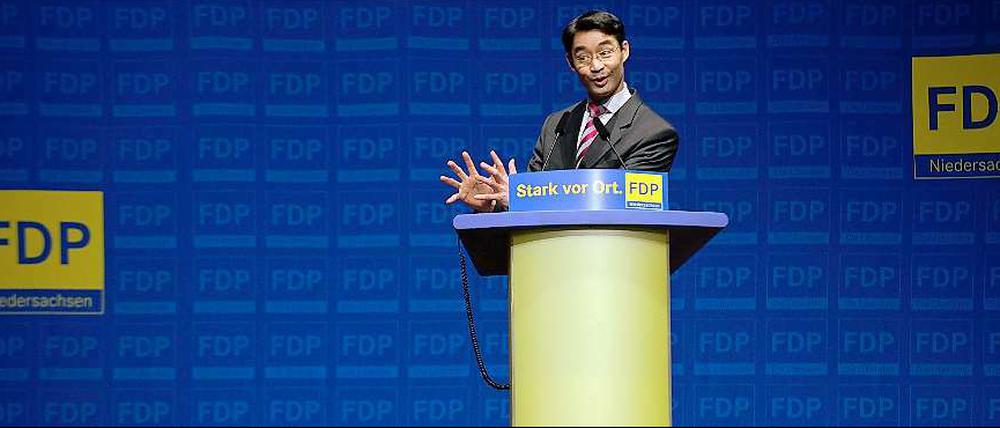 Philipp Rösler ist designierter Vorsitzender der FDP, der Partei, die sich selbst die Liberalen nennen. Rösler will die Partei inhaltlich breiter aufstellen und "liberal" nicht nur auf Wirtschaftspolitik beziehen.