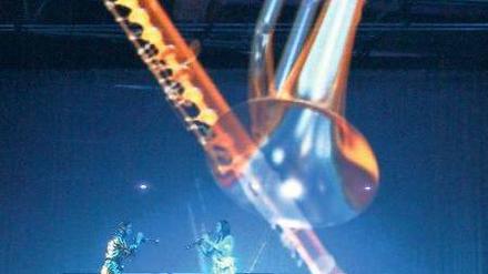 Feuer- und Wasserspiele in 3 D. Die katalanische Truppe La Fura dels Baus führte Regie bei der posthumen Uraufführung des „Sonntag“ in der Oper Köln. 