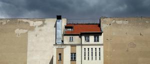 Dunkle Wolken ziehen sich über dem Wohnungsmarkt zusammen.