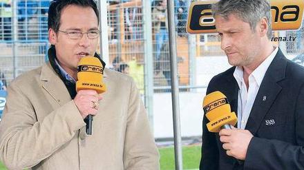 Zum heiligen Gral. Matthias Opdenhövel (links) interviewte 2007 für den Pay-TV-Sender Arena den damaligen Stuttgart-Trainer Armin Veh. Bei der Samstags-„Sportschau“ werden dem Moderator demnächst fünf Millionen Fußball-Fans zuschauen. Foto: dpa