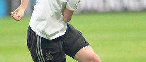 Der Ball ist