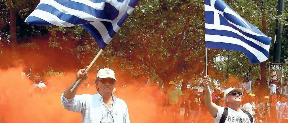 Protest. Griechische Angestellte der Telefongesellschaft OTE demonstrieren gegen den Verkauf an die Deutsche Telekom.