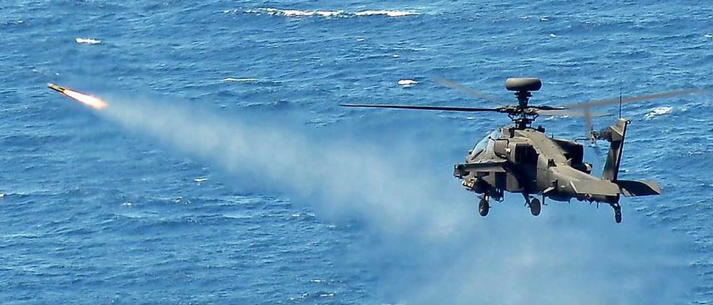 Nato-Kampfhubschrauber fliegen inzwischen offenbar auch Angriffe über Libyen.