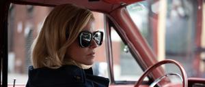  Joy (Elizabeth Banks) wird zur Aktivistin in eigener Sache.