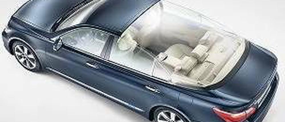 Panoramakuppel. Für die Fürstenhochzeit wurde eine Limousine der Toyota-Tochter Lexus umgebaut.