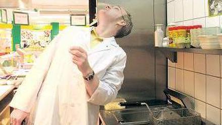 Wo ist der Dreck? Die Ergebnisse der Kontrollen werden im Internet auf www.berlin.de/sicher-essen veröffentlicht. Foto: ddp