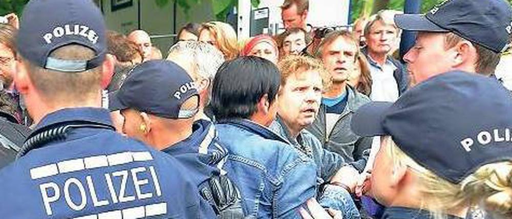 Was geschah wirklich am Montag in Stuttgart? Die Meinungen sind geteilt.