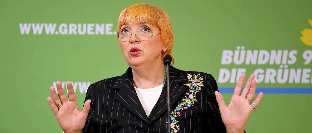 Claudia Roth (56) führt gemeinsam mit Cem Özdemir die Partei Bündnis 90/Die Grünen. Die emotionsstarke Politikerin gilt als eine Leitfigur des linken Parteiflügels.