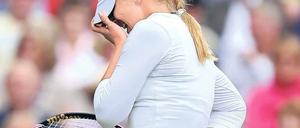 Oh no! Sabine Lisicki nach der Niederlage im Halbfinale. Das Wimbledon-Märchen ist für die Berlinerin zu Ende. Foto: AFP