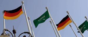 Welche Strategie verfolgt die Bundesregierung, wenn sie Panzer nach Saudi-Arabien liefert?