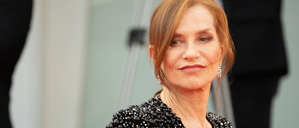 Isabelle Huppert, hier 2021 beim Filmfest Venedig, muss nun leider doch zuhause in Paris bleiben. 