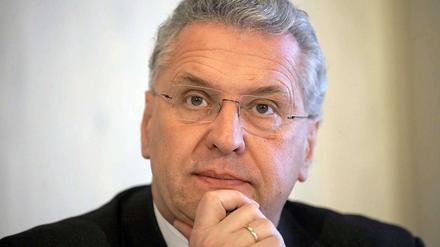 Trojaner-Affäre. Bayerns Innenminister Joachim Herrmann (CSU) beteuert, alles sei nach Recht und Gesetz zugegangen.