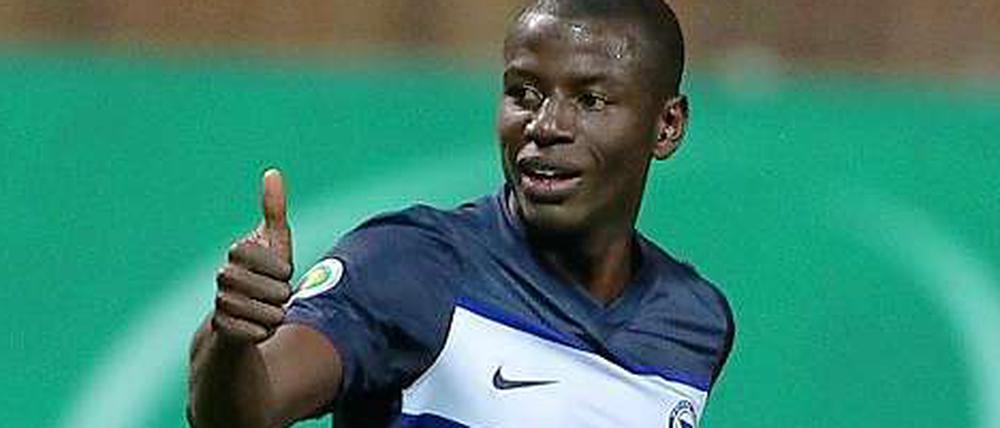 Geschafft: Adrian Ramos und seine Hertha nehmen die Pokalhürde beim Regionalligisten aus Essen.