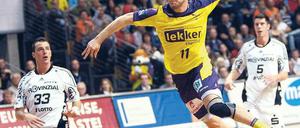 Nationalspieler im Anflug. Markus Richwien überzeugte mit sechs Toren gegen Kiel den Bundestrainer. Foto: dapd
