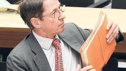 Letzte Dienstvorgänge. Ehrhart Körting (SPD) wird dem neuen Senat nicht mehr angehören. 