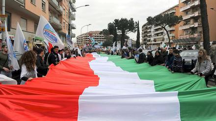 Die Sorge um Italien wächst: Die politische Krise zieht sich weiter hin. 