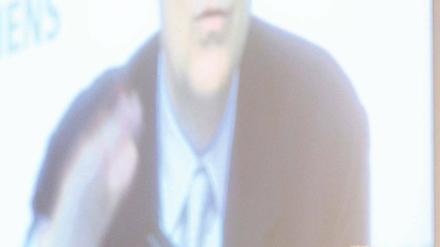 Konzernchef Löscher und Finanzvorstand Kaeser (l.) erwarten weniger Wachstum.Foto: dapd