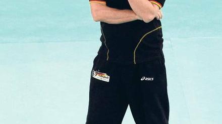 Adios, Senor Lozano. Spanisch versteht der bisherige Volleyball-Bundestrainer. Deutsch und Englisch kann er nicht. Foto: dadp