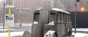 Temporär. Diese Plastik erinnerte 2008 an die Geschichte des Ortes. Foto: Mike Wolff