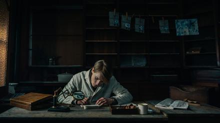 Im Berlinale-Film „Der Passfälscher“ wird Cioma Schönhaus von Louis Hofmann gespielt .