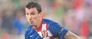 Mario Mandzukic benutzt gern mal die Ellenbogen, um sich Platz zu verschaffen. 