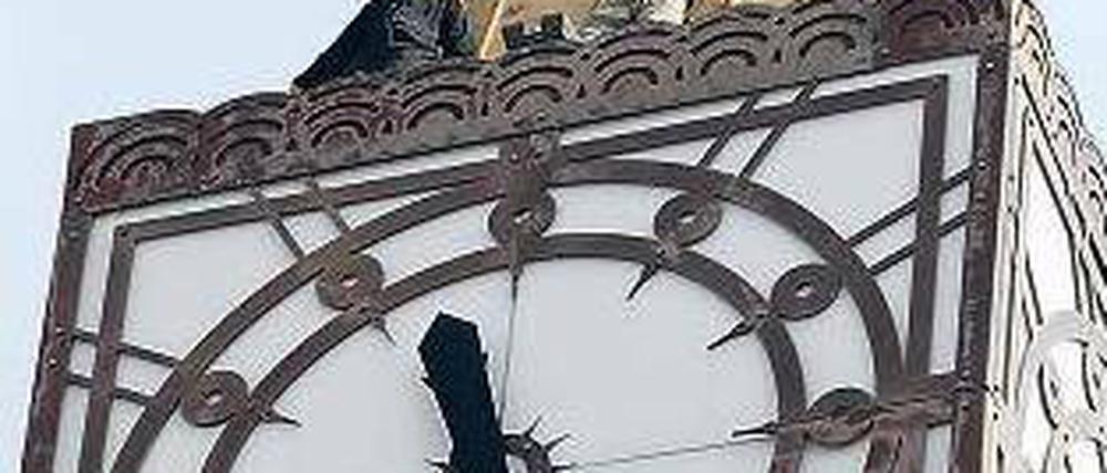 Zeitenwende? Salafisten demonstrieren in Tunis für die Einbeziehung der Scharia in die Verfassung. Foto: Reuters