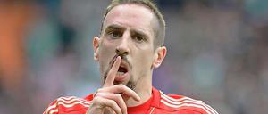 Franck Ribéry sorget mit seinem Last-Minute-Treffer zum 2:1 dafür, dass Borussia Dortmund noch auf die Meisterfeier warten muss.
